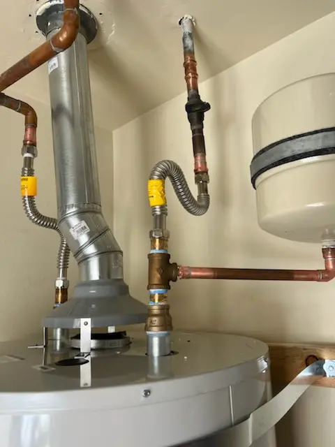 Water heater installation and plumbing repair in Central Kenmore